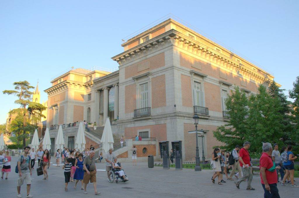 fachada do museu prado