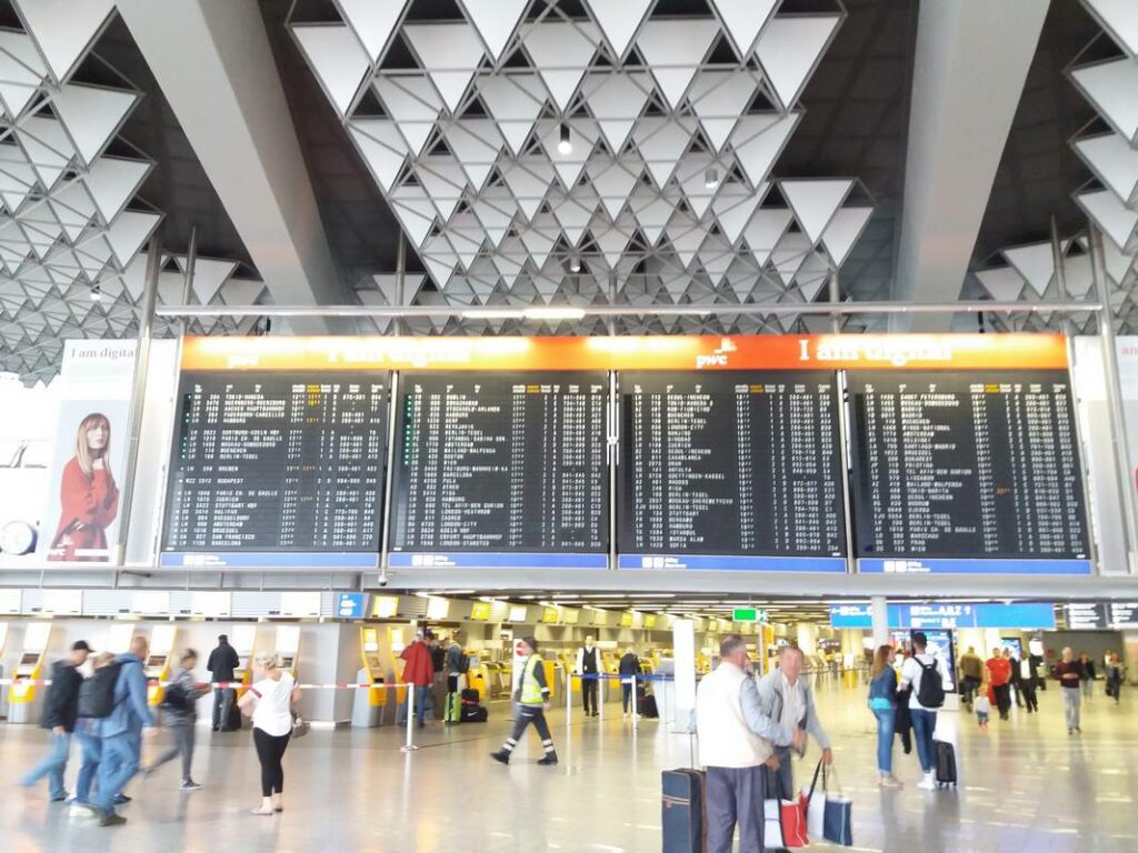 Aeroporto de Frankfurt - Roteiro em Malta